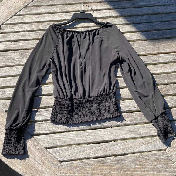 GUESS🔥Black Keyhole-Cutout Long Sleeve Top Blouse - Size XSmall - Picture 6 of 9